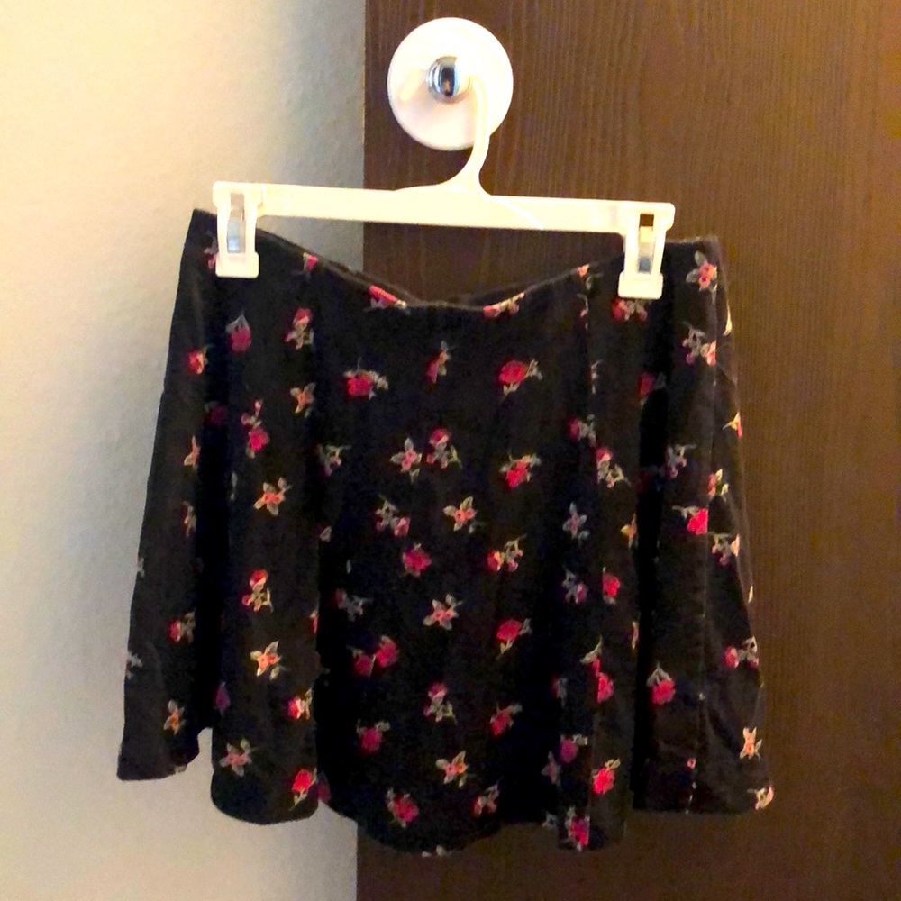 Floral, flowy mini skirt